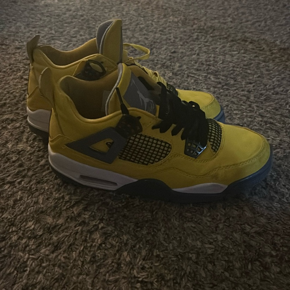 Air Jordan 4 Retro Men’s Lightening